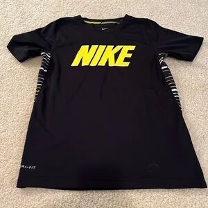 SIZE SMALL NIKE DRI FIT SHIRT